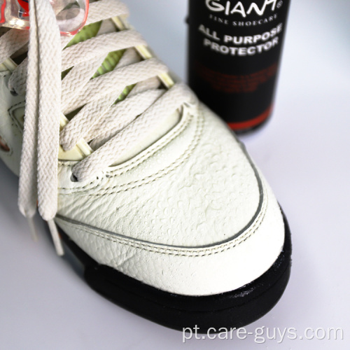 Sapato impermeável e spray repelente de água